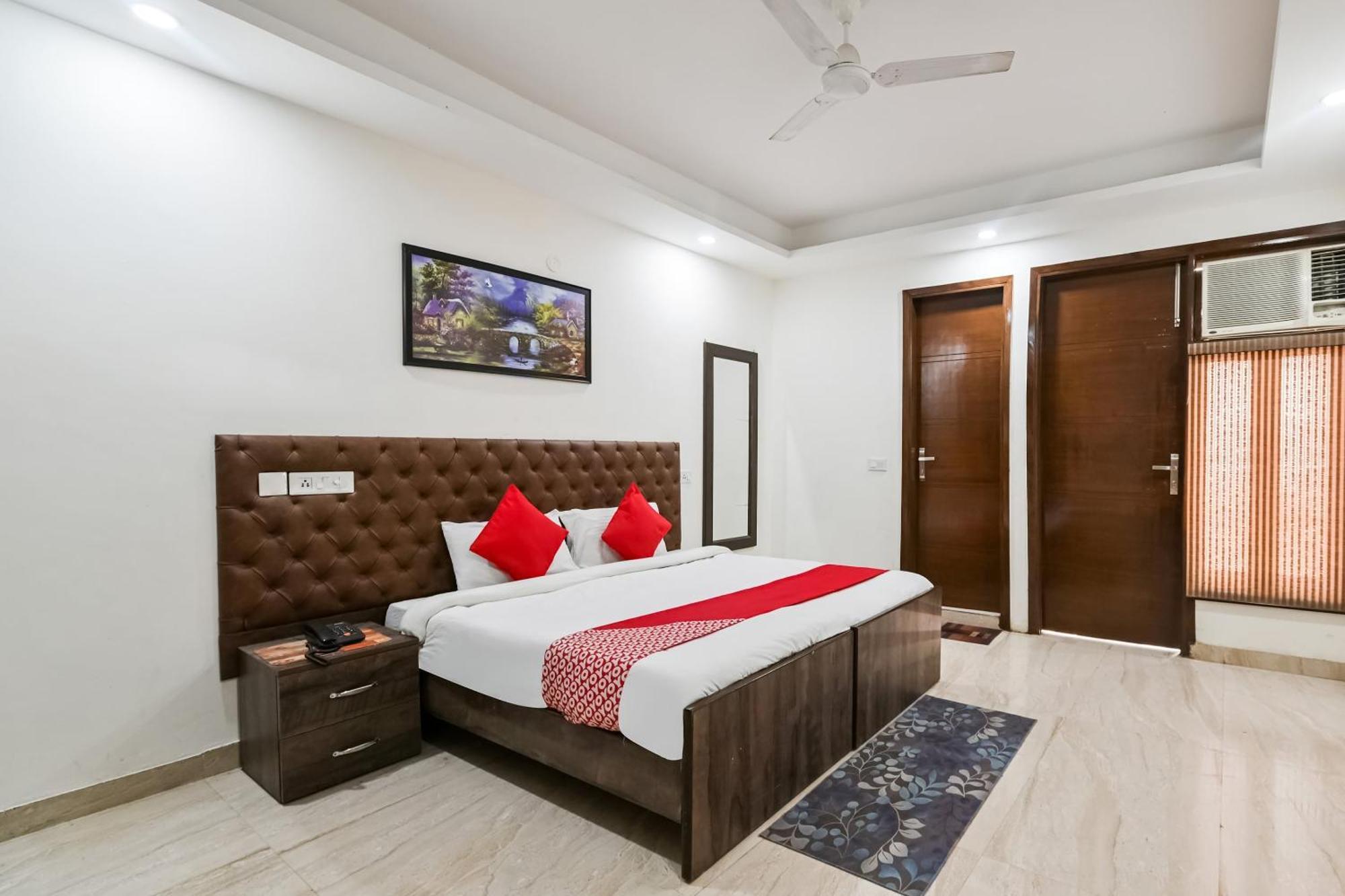 Hotel O Premium Rooms Chhatarpur Нью-Дели Экстерьер фото